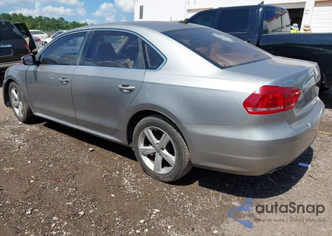 2013 Volkswagen Passat 2.5L Se из США, поврежденный, VIN 1VWBH7A34DC124325